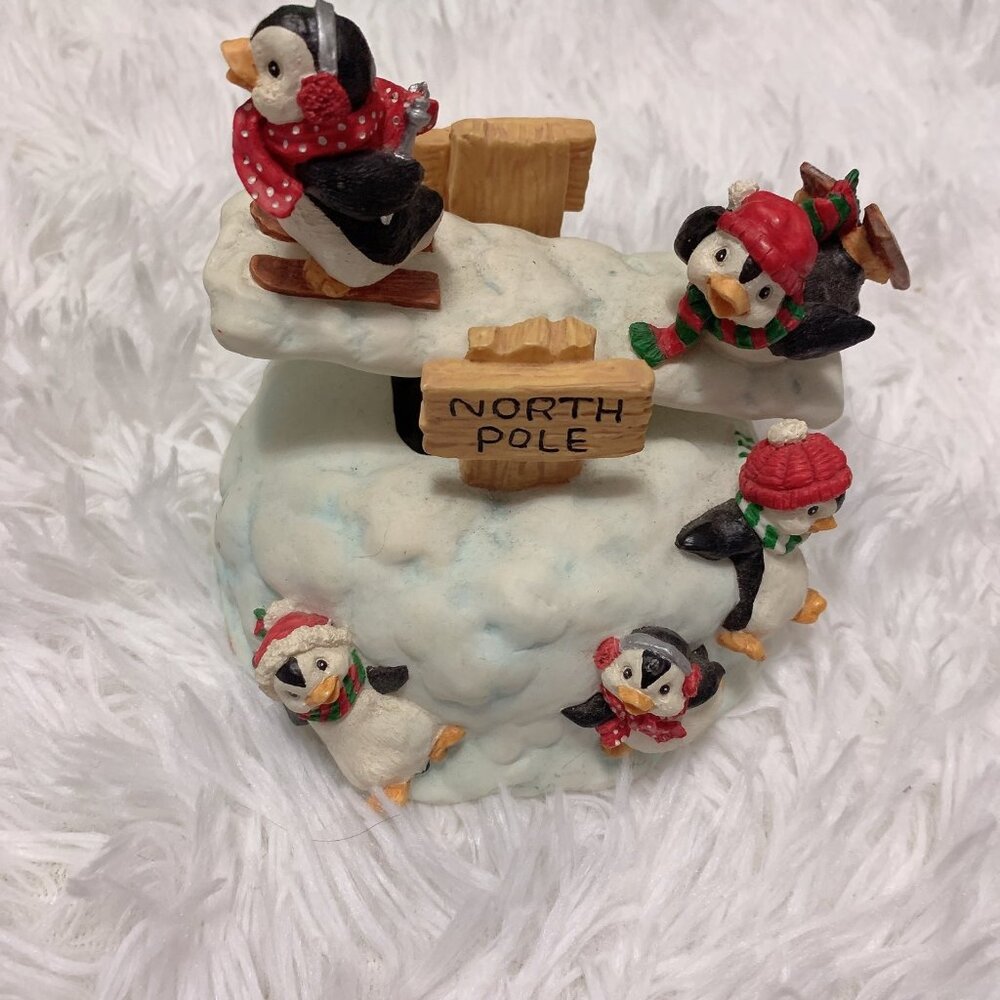 Penguin music box